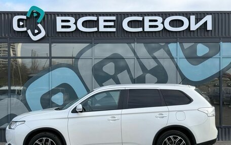 Mitsubishi Outlander III рестайлинг 3, 2014 год, 1 740 000 рублей, 9 фотография