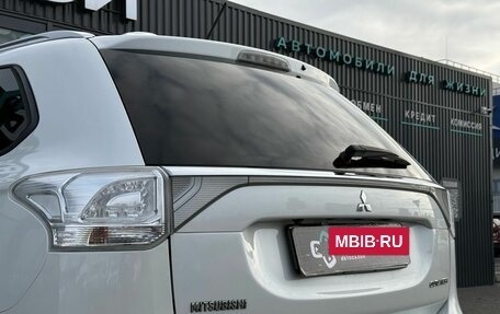 Mitsubishi Outlander III рестайлинг 3, 2014 год, 1 740 000 рублей, 10 фотография