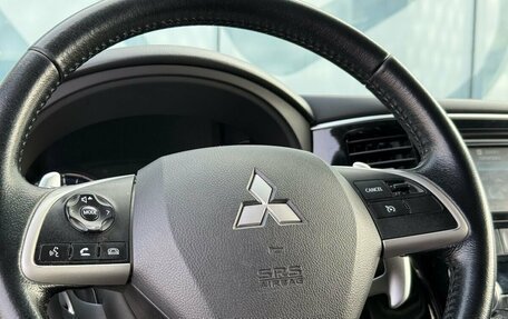 Mitsubishi Outlander III рестайлинг 3, 2014 год, 1 740 000 рублей, 14 фотография