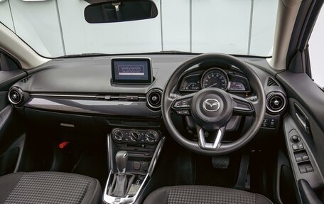 Mazda Demio IV, 2018 год, 1 170 000 рублей, 6 фотография