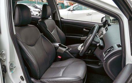 Toyota Prius, 2013 год, 1 340 000 рублей, 10 фотография