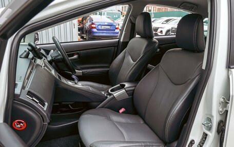 Toyota Prius, 2013 год, 1 340 000 рублей, 8 фотография