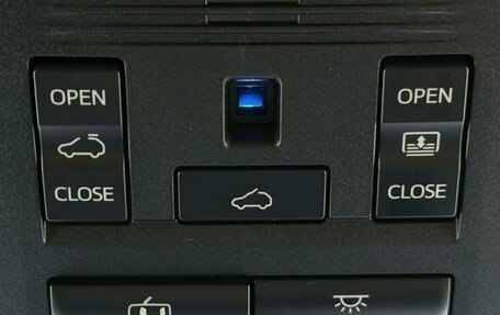 Toyota Harrier, 2019 год, 2 300 000 рублей, 17 фотография