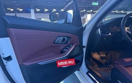 BMW 3 серия, 2021 год, 2 645 000 рублей, 7 фотография