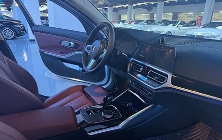 BMW 3 серия, 2021 год, 2 645 000 рублей, 12 фотография