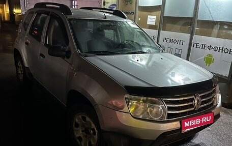 Renault Duster I рестайлинг, 2013 год, 900 000 рублей, 2 фотография