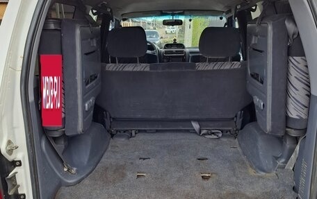 Toyota Land Cruiser Prado 90 рестайлинг, 1997 год, 1 700 000 рублей, 12 фотография