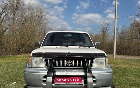 Toyota Land Cruiser Prado 90 рестайлинг, 1997 год, 1 700 000 рублей, 2 фотография