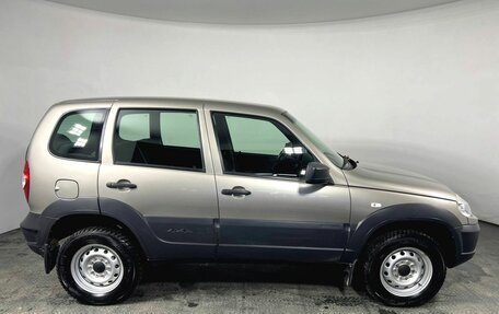 Chevrolet Niva I рестайлинг, 2019 год, 750 000 рублей, 4 фотография