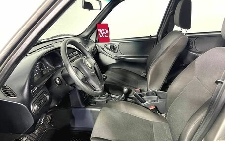 Chevrolet Niva I рестайлинг, 2019 год, 750 000 рублей, 16 фотография