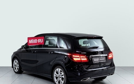 Mercedes-Benz B-Класс, 2017 год, 1 900 000 рублей, 6 фотография