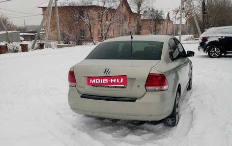 Volkswagen Polo VI (EU Market), 2011 год, 650 000 рублей, 2 фотография