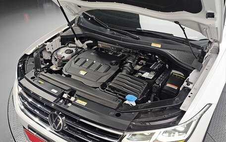 Volkswagen Tiguan II, 2022 год, 2 770 000 рублей, 7 фотография