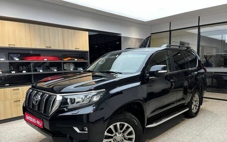 Toyota Land Cruiser Prado 150 рестайлинг 2, 2017 год, 4 650 000 рублей, 1 фотография