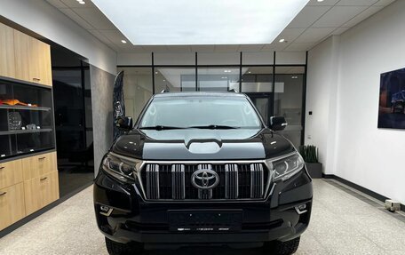Toyota Land Cruiser Prado 150 рестайлинг 2, 2017 год, 4 650 000 рублей, 3 фотография