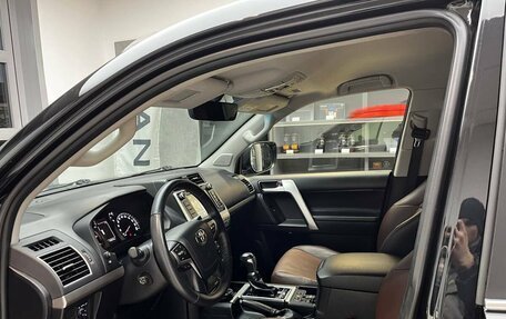 Toyota Land Cruiser Prado 150 рестайлинг 2, 2017 год, 4 650 000 рублей, 13 фотография