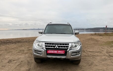 Mitsubishi Pajero IV, 2010 год, 1 550 000 рублей, 2 фотография