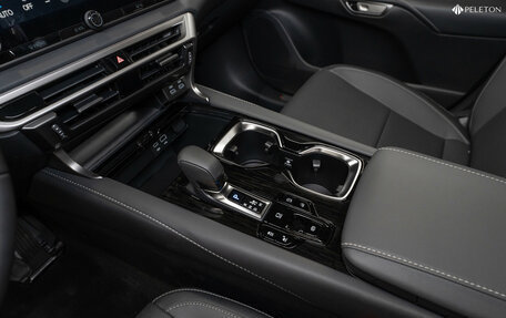 Lexus RX IV рестайлинг, 2025 год, 8 300 000 рублей, 15 фотография