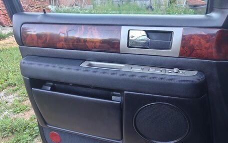 Lincoln Navigator, 2003 год, 1 099 999 рублей, 17 фотография