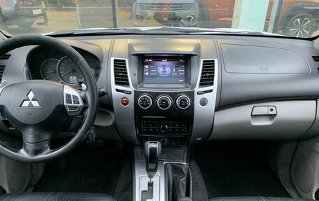 Mitsubishi Pajero Sport II рестайлинг, 2014 год, 1 748 000 рублей, 11 фотография