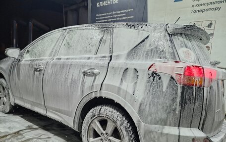 Toyota RAV4, 2015 год, 2 200 000 рублей, 3 фотография