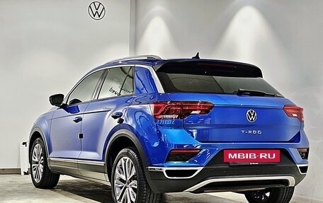 Volkswagen T-Roc I, 2021 год, 2 160 000 рублей, 3 фотография