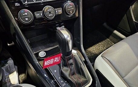 Volkswagen T-Roc I, 2021 год, 2 160 000 рублей, 12 фотография