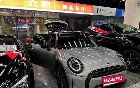 MINI Hatch, 2023 год, 3 340 000 рублей, 9 фотография