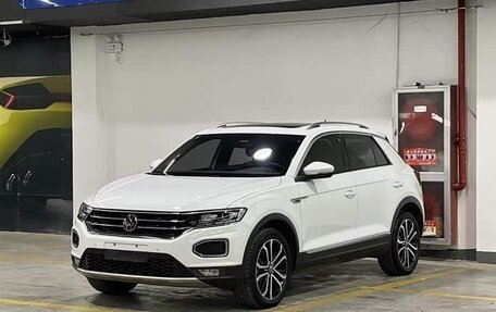 Volkswagen T-Roc I, 2022 год, 2 660 000 рублей, 1 фотография