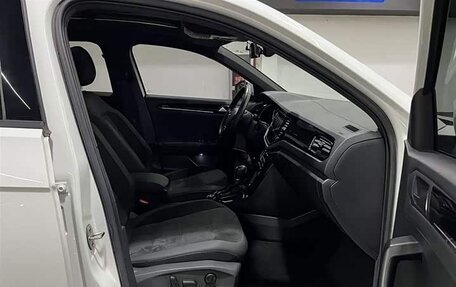 Volkswagen T-Roc I, 2022 год, 2 660 000 рублей, 13 фотография