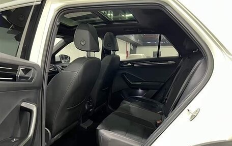 Volkswagen T-Roc I, 2022 год, 2 660 000 рублей, 10 фотография