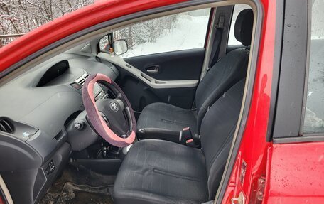 Toyota Yaris III рестайлинг, 2008 год, 420 000 рублей, 6 фотография