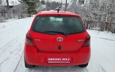 Toyota Yaris III рестайлинг, 2008 год, 420 000 рублей, 3 фотография