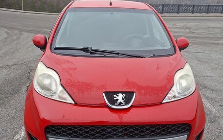 Peugeot 107 I рестайлинг, 2011 год, 410 000 рублей, 1 фотография