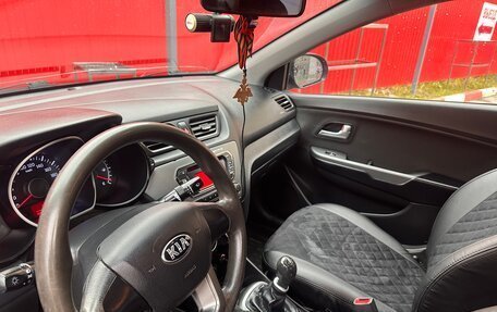 KIA Rio III рестайлинг, 2013 год, 850 000 рублей, 12 фотография