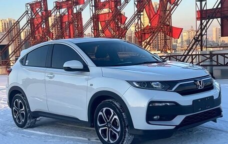Honda Vezel, 2022 год, 1 540 000 рублей, 3 фотография