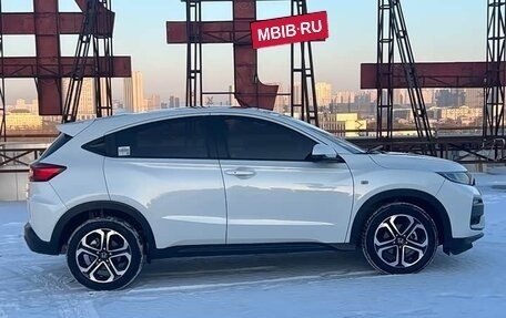 Honda Vezel, 2022 год, 1 540 000 рублей, 4 фотография