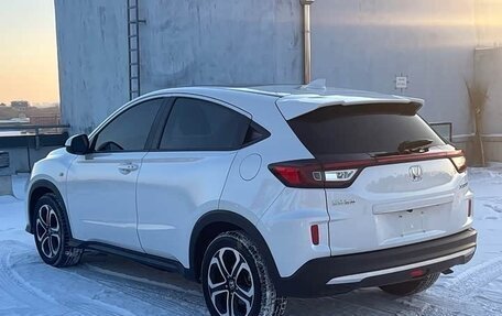Honda Vezel, 2022 год, 1 540 000 рублей, 6 фотография