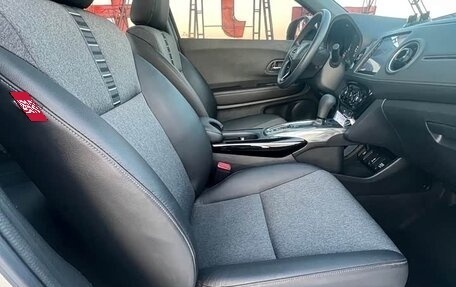 Honda Vezel, 2022 год, 1 540 000 рублей, 17 фотография