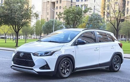 Toyota Yaris XP150 рестайлинг, 2021 год, 1 580 000 рублей, 1 фотография