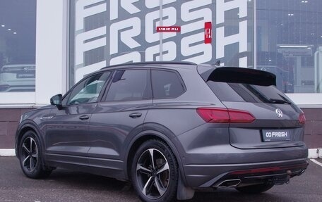 Volkswagen Touareg III, 2019 год, 4 450 000 рублей, 2 фотография