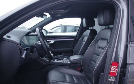 Volkswagen Touareg III, 2019 год, 4 450 000 рублей, 7 фотография