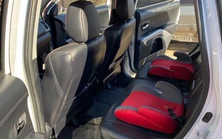 Mitsubishi Outlander III рестайлинг 3, 2010 год, 1 149 000 рублей, 16 фотография