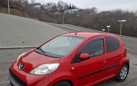 Peugeot 107 I рестайлинг, 2011 год, 410 000 рублей, 2 фотография