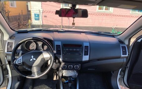 Mitsubishi Outlander III рестайлинг 3, 2010 год, 1 149 000 рублей, 19 фотография