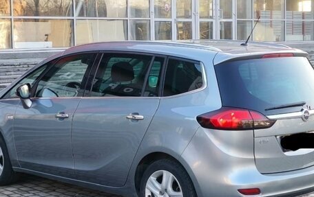 Opel Zafira C рестайлинг, 2013 год, 1 130 000 рублей, 3 фотография