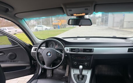 BMW 3 серия, 2007 год, 1 076 000 рублей, 9 фотография