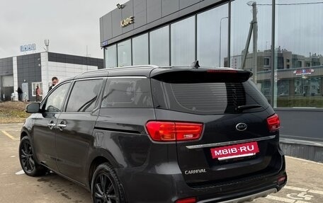 KIA Carnival III, 2018 год, 2 700 000 рублей, 6 фотография