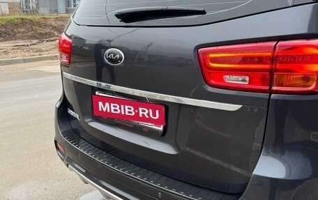 KIA Carnival III, 2018 год, 2 700 000 рублей, 9 фотография