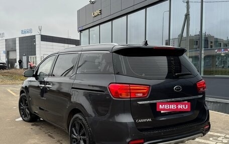 KIA Carnival III, 2018 год, 2 700 000 рублей, 7 фотография